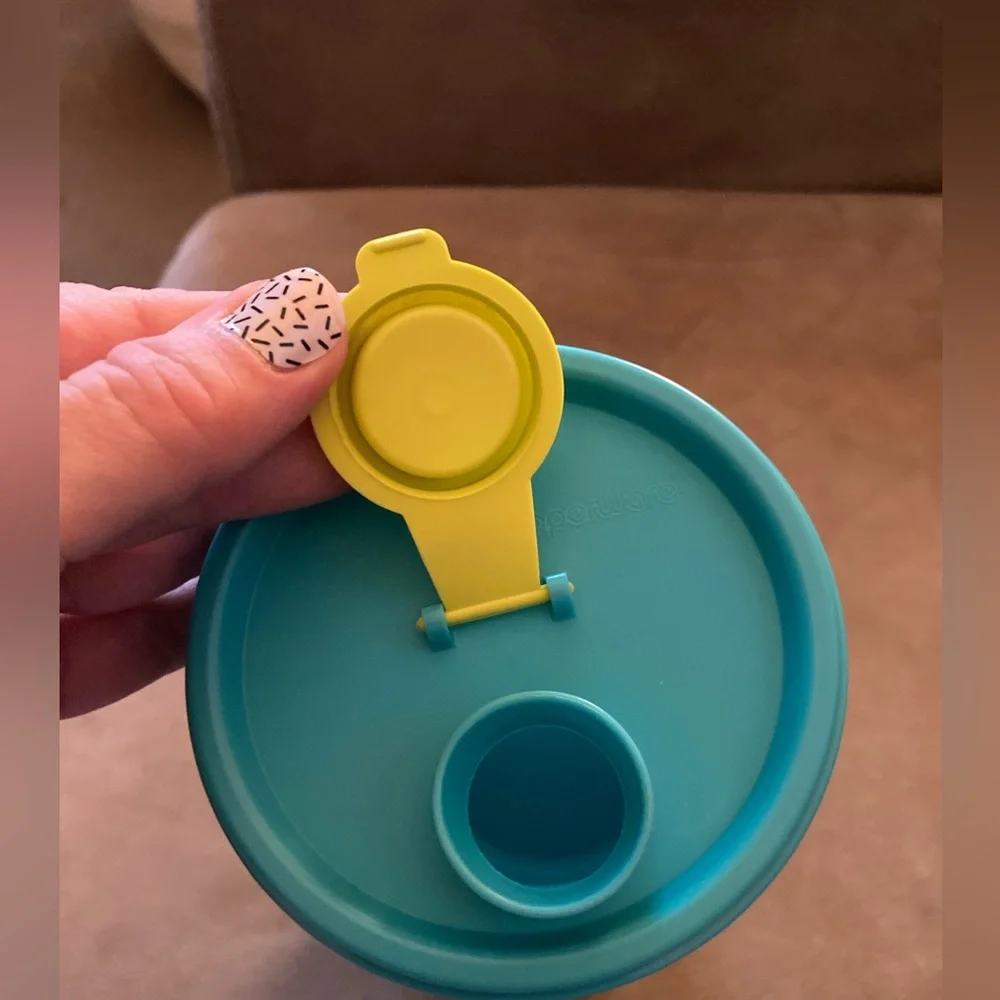 Tupperware Drink Tumbler - Picture 3 of 4